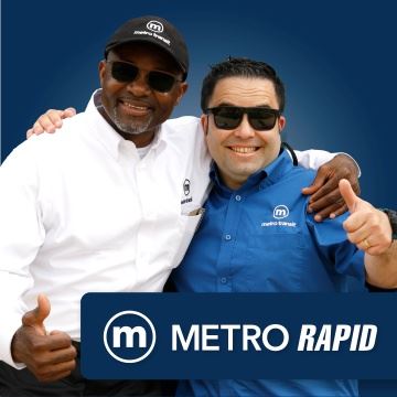 Bus Driver gives a thumbs up for Madison Metro Rapid Transit on the BRT